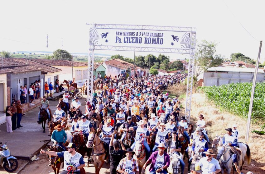 Cavalgada Padre Cícero reúne milhares de pessoas e fortalece tradição sertaneja em Lagoa da Canoa