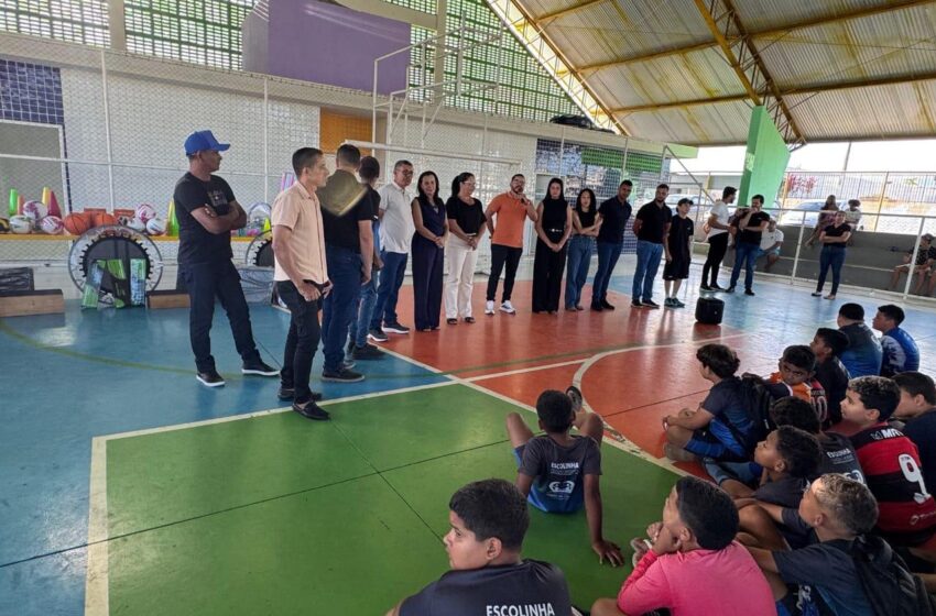  Prefeita Edilza Alves entrega novos materiais aos alunos da Escola de Esportes