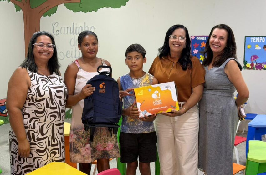  Prefeitura inicia entrega de kits escolares para 100% dos alunos da rede municipal