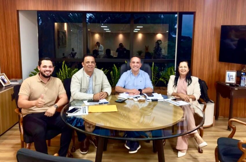  Edilza Alves garante investimentos para o município após reunião com o governador